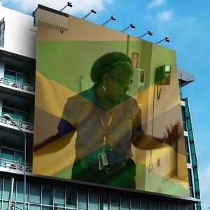 Meet your Posher, Debbie